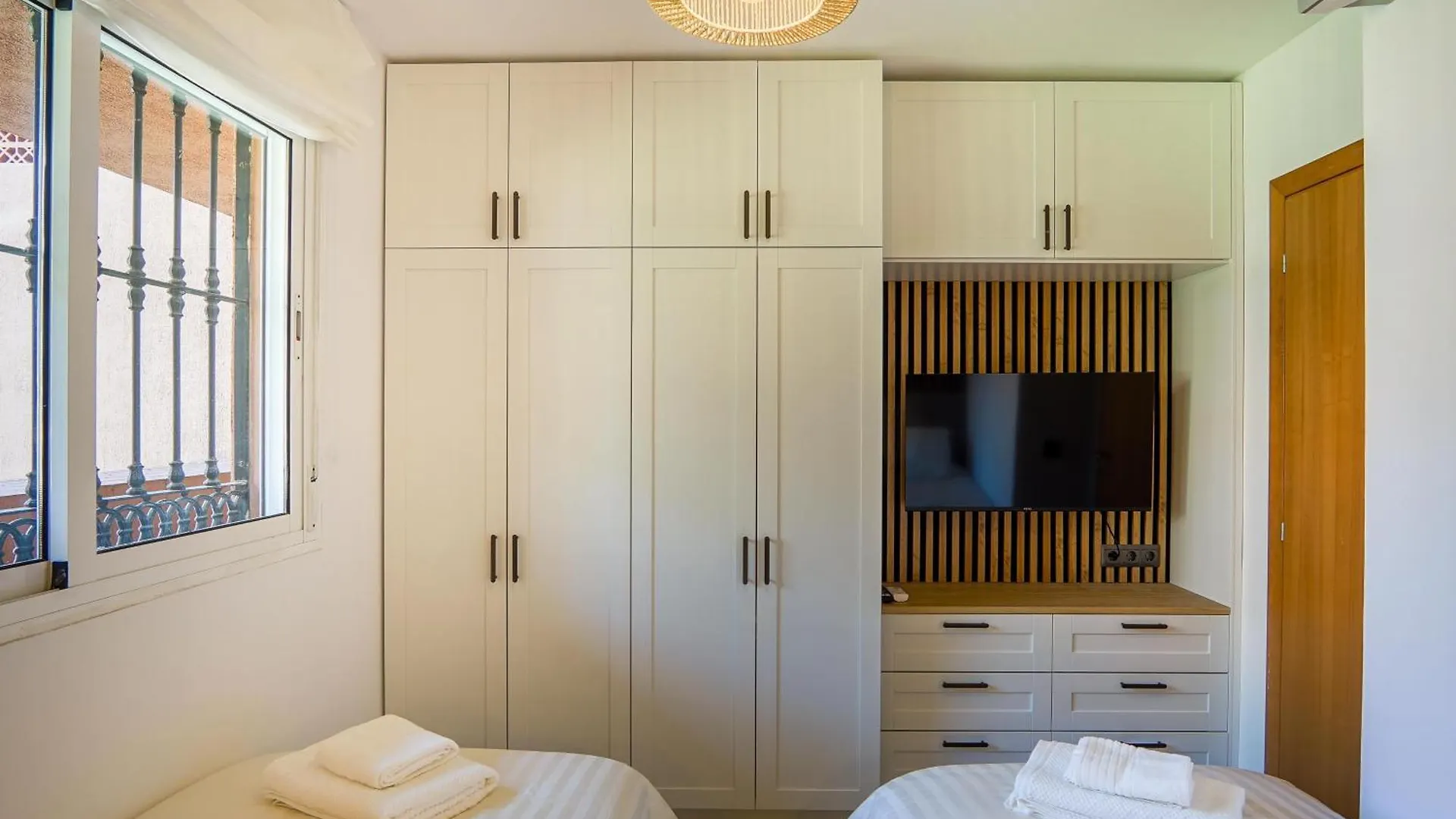 Newly Renovated Apartment Casares Costa